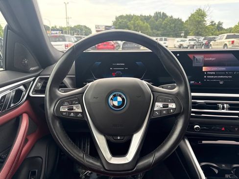 Used 2023 BMW i4 eDrive35 RWD image 9
