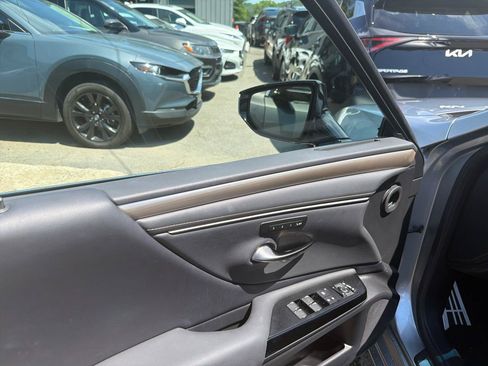 Used 2023 Lexus ES 350 F Sport FWD image 16