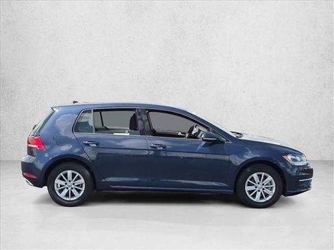 Used 2019 Volkswagen Golf 4-Door FWD image 4