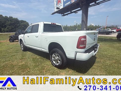 Used 2024 RAM 2500 Laramie AWD/4WD image 11