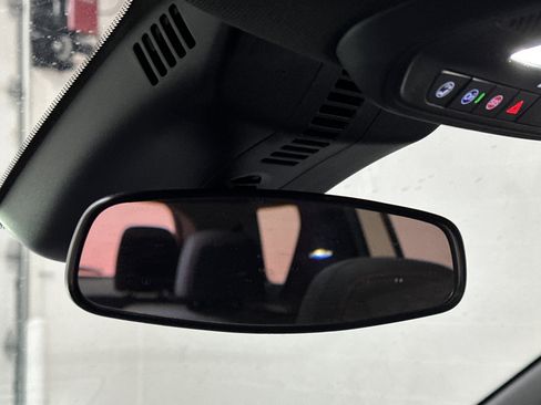 Used 2024 Chevrolet Traverse Z71 image 36