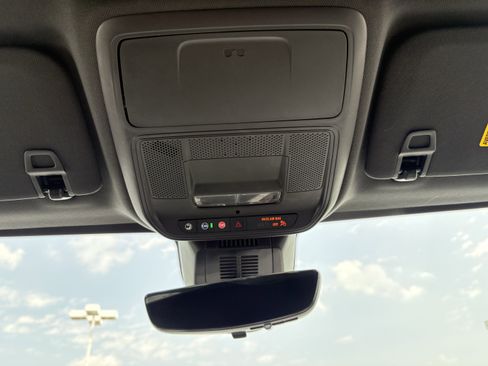 Used 2025 Chevrolet Equinox LT w/ Convenience Package II FWD image 14