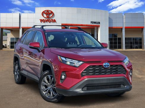 Used 2024 Toyota RAV4 XLE Premium image 1