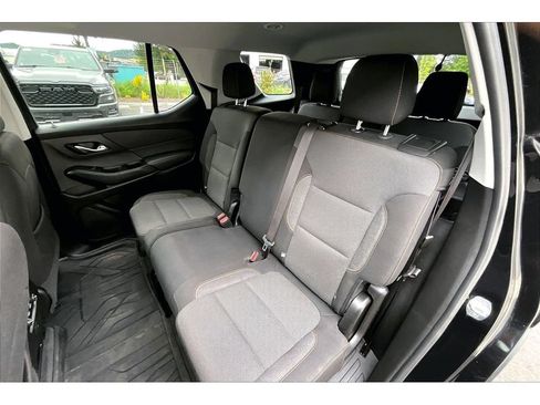Used 2021 Chevrolet Traverse LS AWD/4WD image 25