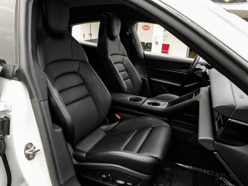 Used 2023 Porsche Taycan RWD image 34
