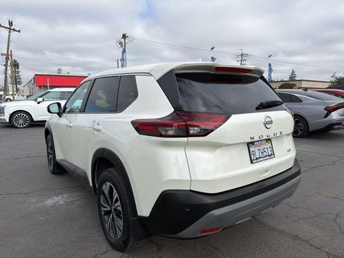 Used 2023 Nissan Rogue SV FWD image 7