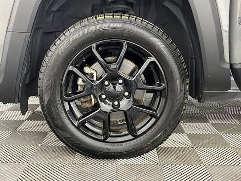 Used 2019 Jeep Renegade Altitude w/ Quick Order Package 2XM AWD/4WD image 20