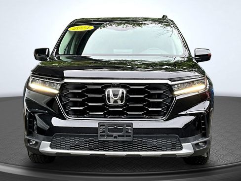 Used 2024 Honda Pilot Elite image 2