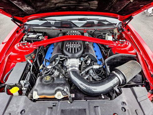 Used 2013 Ford Mustang Boss 302 w/ Boss 302 Accessory Pkg image 18