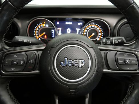 Used 2022 Jeep Wrangler Unlimited Sport AWD/4WD image 17