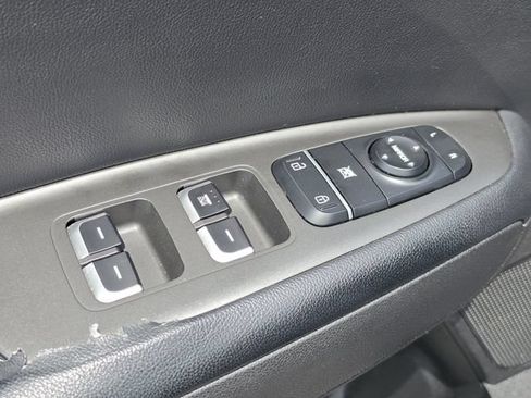 Used 2018 Kia Optima S FWD image 28