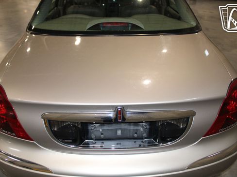 Used 1999 Lincoln Continental FWD image 30