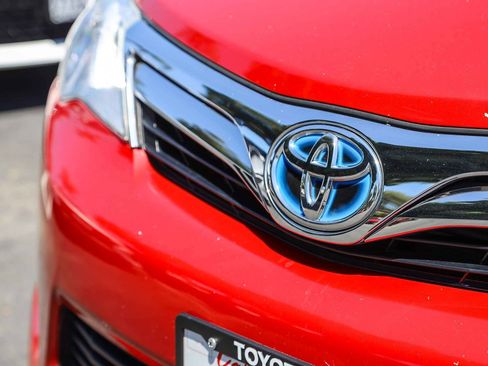 Used 2012 Toyota Camry LE FWD image 12
