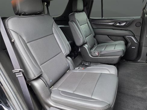 Used 2021 GMC Yukon Denali w/ Denali Ultimate Package AWD/4WD image 22