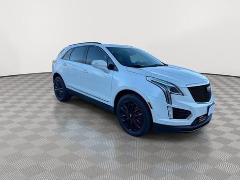 Certified 2023 Cadillac XT5 Sportv w/ Technology Package image 2
