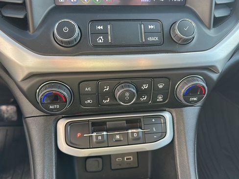 Used 2023 GMC Acadia SLE w/ Driver Convenience Package image 39