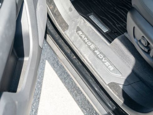 Used 2026 Land Rover Range Rover Velar S AWD/4WD image 17