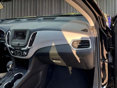 Used 2023 Chevrolet Equinox LT image 17