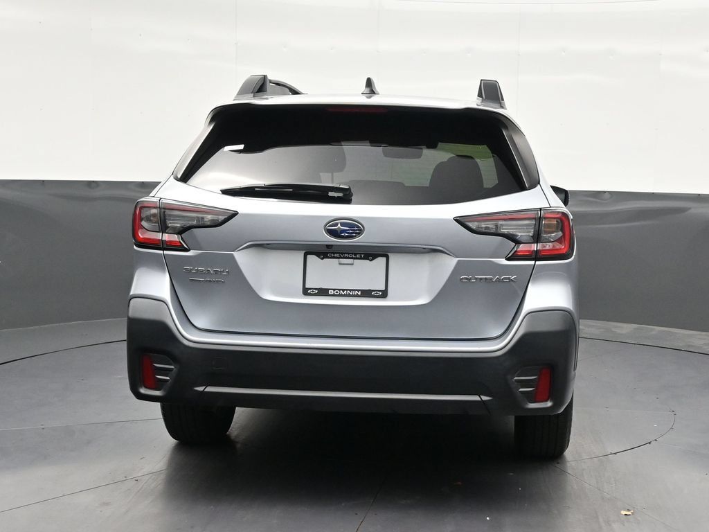 Used 2022 Subaru Outback Premium AWD/4WD image 4