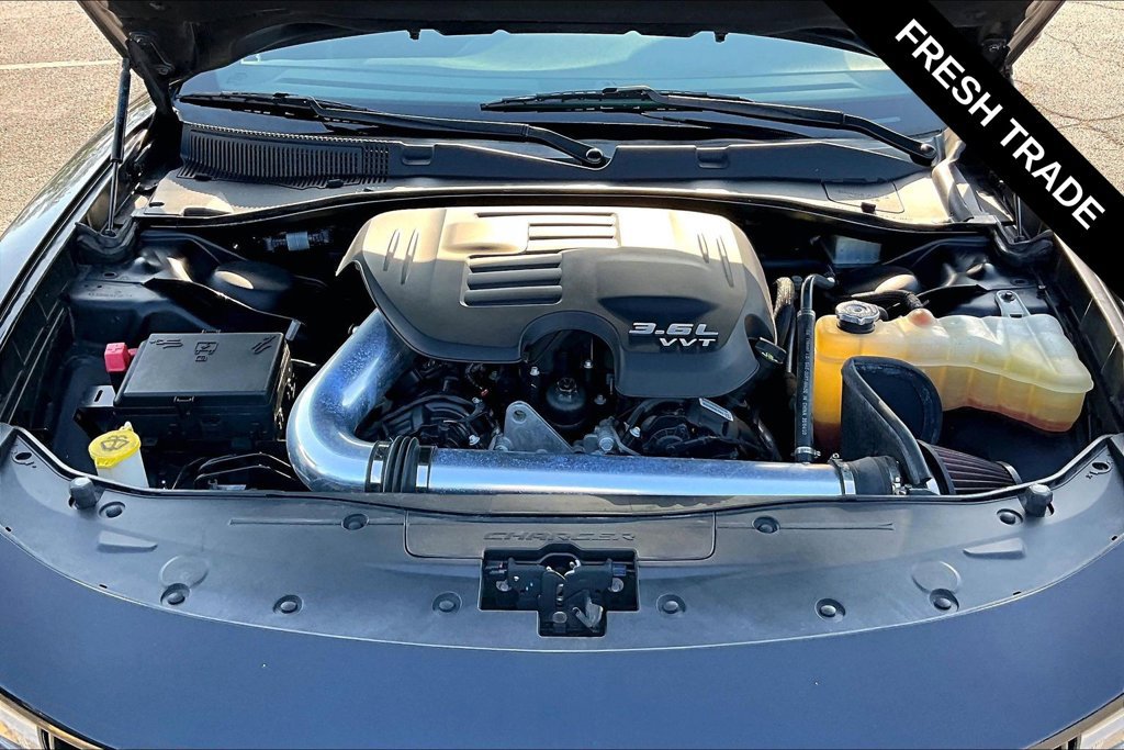 Used 2019 Dodge Charger SXT RWD image 28