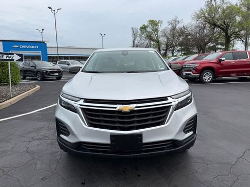 Used 2022 Chevrolet Equinox LS AWD/4WD image 9