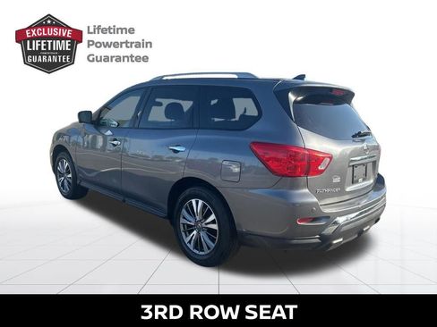 Used 2020 Nissan Pathfinder SL image 4