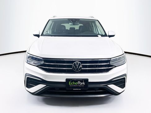 Used 2023 Volkswagen Tiguan SE FWD image 2