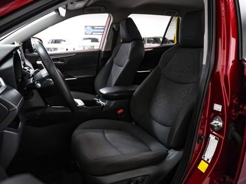 Used 2023 Toyota RAV4 XLE image 31