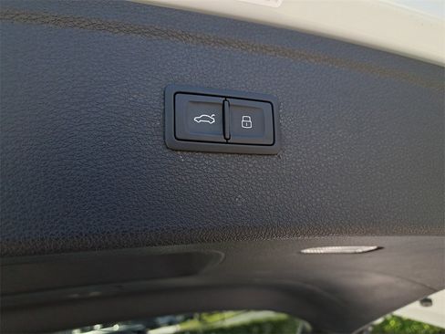 Certified 2023 Audi Q5 2.0T Premium w/ Convenience Package image 32