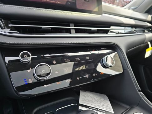 New 2025 INFINITI QX60 Luxe w/ Vision Package image 27