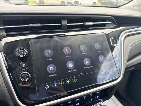 Used 2022 Chevrolet Bolt EUV LT w/ Convenience Package FWD image 19
