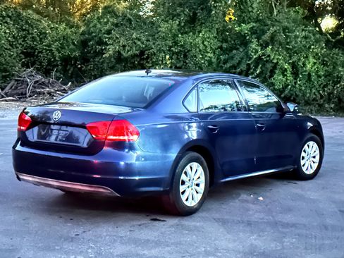 Used 2013 Volkswagen Passat 2.5 S image 3