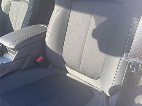 New 2025 Jeep Grand Cherokee L Laredo image 18