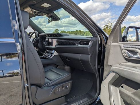 Used 2024 GMC Yukon Denali image 38