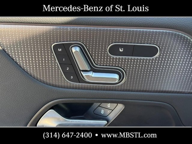 Certified 2023 Mercedes-Benz EQB 300 4MATIC w/ Driver Assistance Package image 19