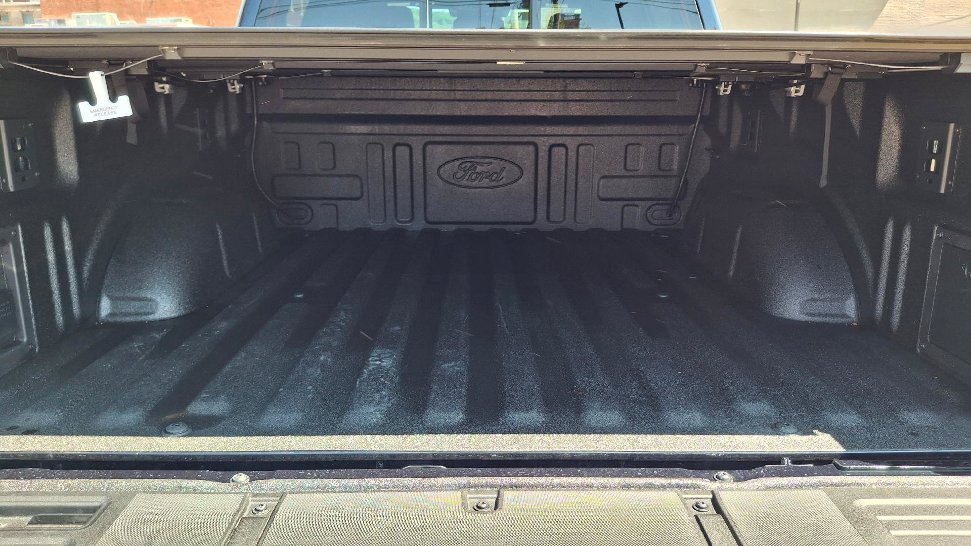 Used 2025 Ford F150 Raptor AWD/4WD image 6