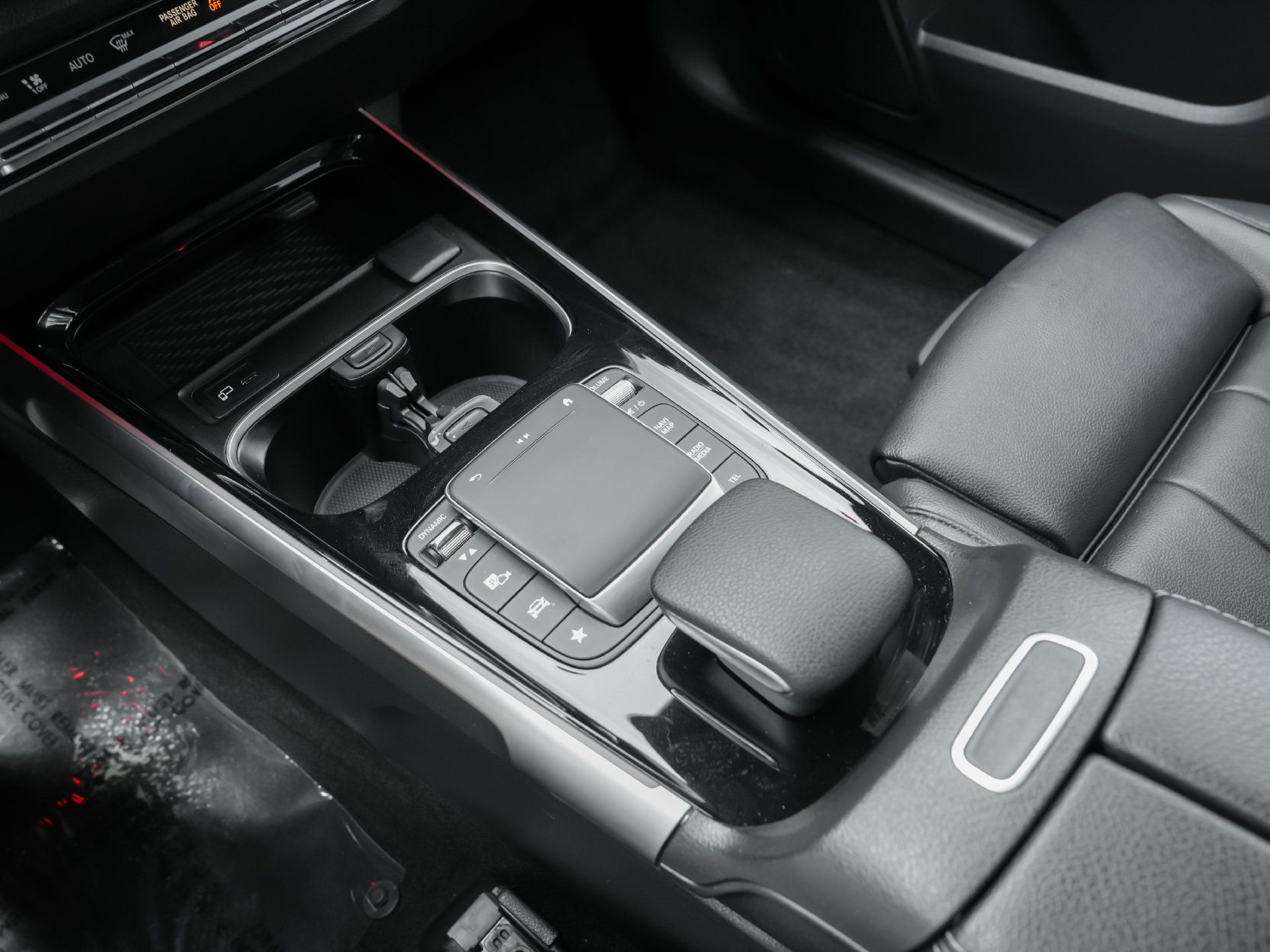 Used 2022 Mercedes-Benz GLB 250 image 12