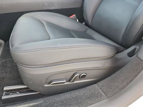 Used 2025 Tesla Model 3 Long Range image 13