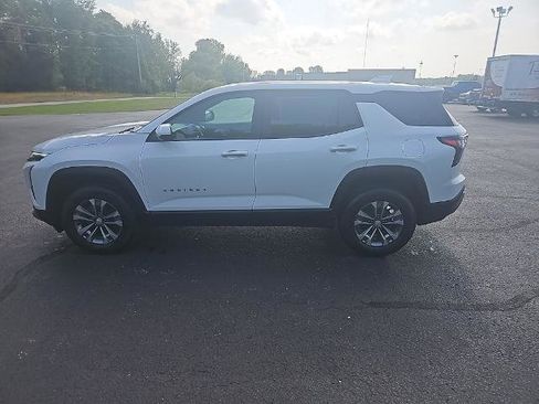 New 2026 Chevrolet Equinox LT w/ Convenience Package II image 3