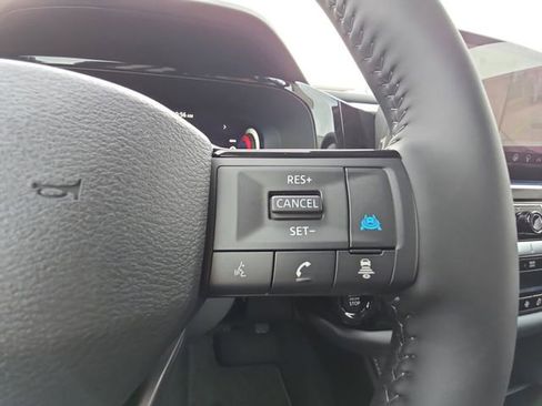 New 2026 Nissan Pathfinder SL image 12