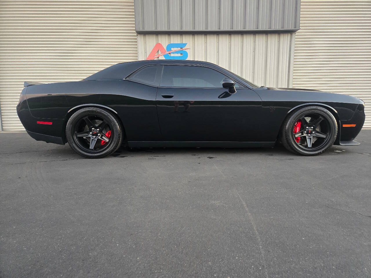 Used 2015 Dodge Challenger SRT Hellcat RWD image 10