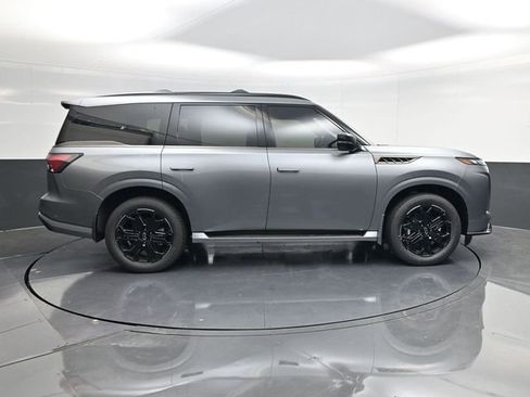 New 2026 INFINITI QX80 4WD image 2