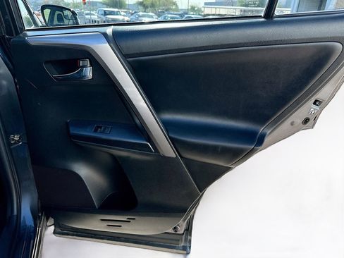 Used 2016 Toyota RAV4 XLE image 29