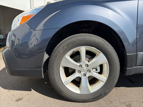Used 2014 Subaru Outback 2.5i Limited AWD/4WD image 10