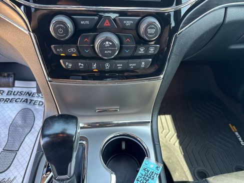 Used 2022 Jeep Grand Cherokee Limited w/ Tech Group RWD image 20