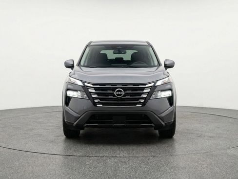 Used 2025 Nissan Rogue SV AWD/4WD image 2