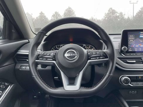 Certified 2025 Nissan Altima 2.5 SR FWD image 20