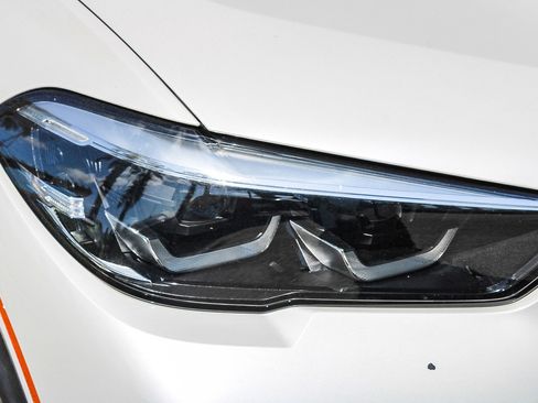 Used 2023 BMW X5 xDrive45e w/ Parking Assistance Package image 8