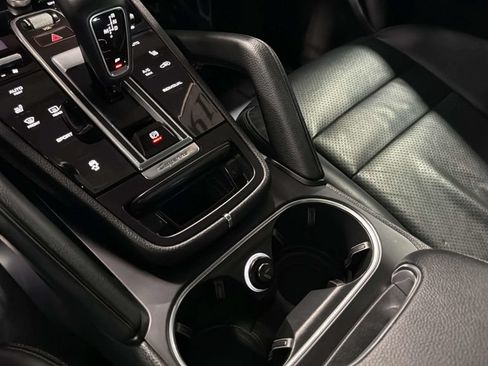 Used 2019 Porsche Cayenne AWD/4WD image 29