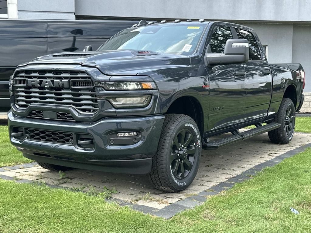 New 2026 RAM 3500 Big Horn AWD/4WD image 6